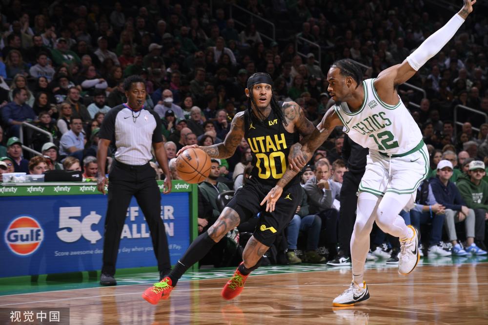 的边路突破 的边路突破