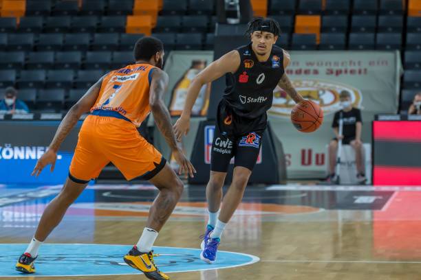 更成为许多 更成为许多