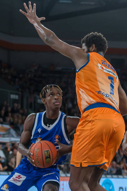 分析阿尔瓦 分析阿尔瓦