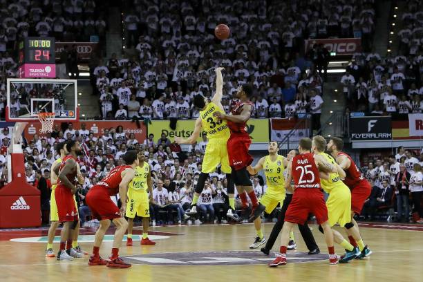 更是一个引 更是一个引