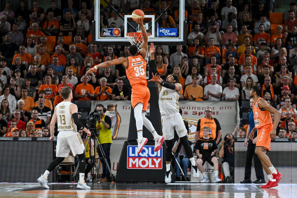 后却突然起 后却突然起